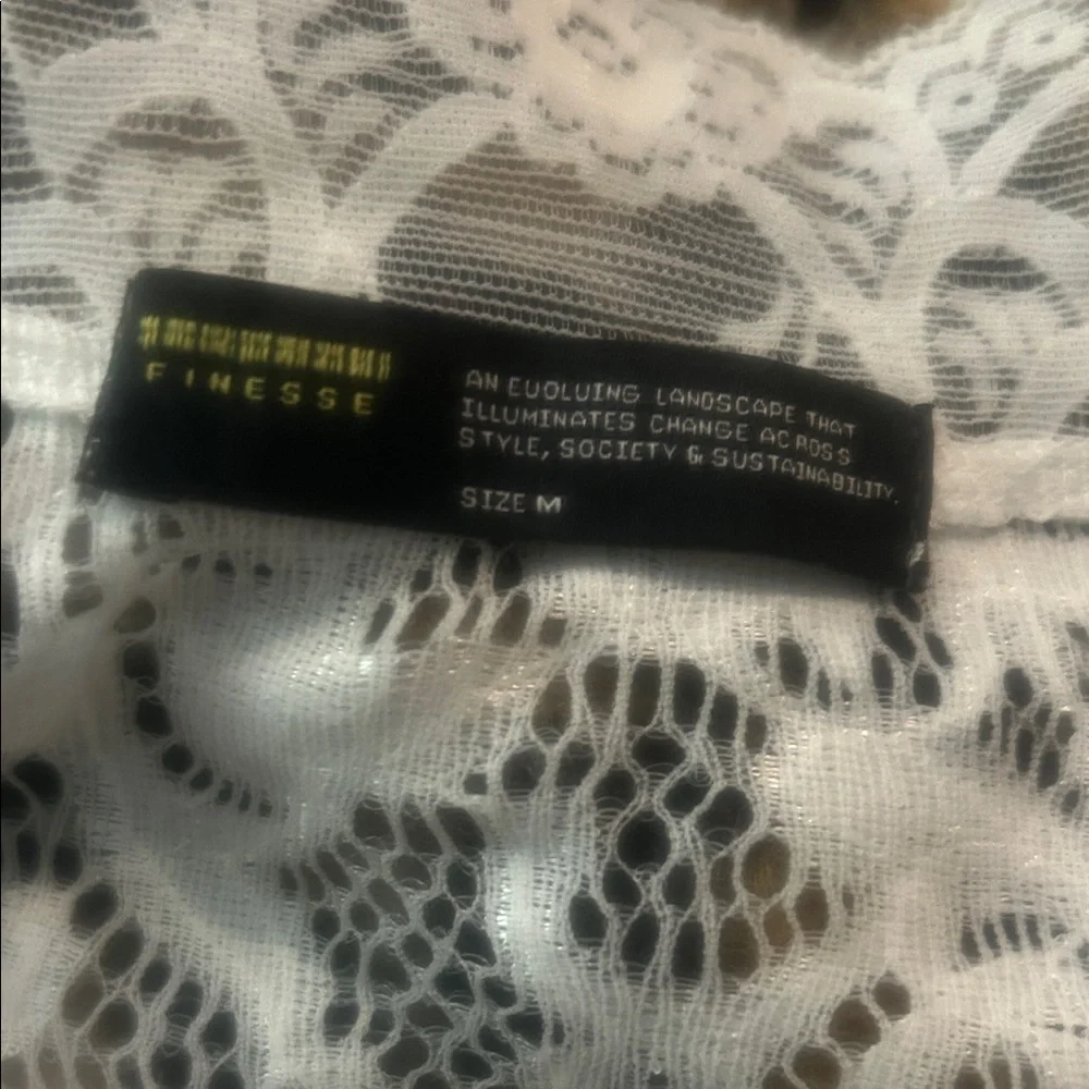 Finesse White Lace Overlay - Picture 2 of 3